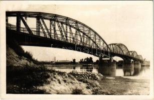 Komárom, Komárno; Duna híd / Danube bridge