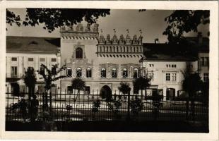 Lőcse, Levoca; Thurzov dom / Das Thurzahaus / Thurzó-ház, üzletek / mansion, shops