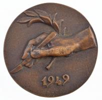 Csúcs Ferenc (1905-1999) 1949. "Dr. Szabolcs Zoltán / 1949" kétoldalas bronz plakett, pere...