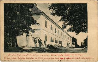 1901 Görcsöny, Nagyságos Benyovszky Lajos nagyföldbirtokos úri kastélya. Az 1901. szeptember 14-18-ik napjaiban megtartott nagy hadgyakorlatok alkalmával Ő Királyi Fenségének a román trónörökös úrnak lakhelye (EK)