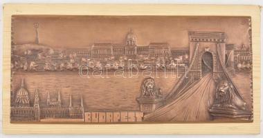 Kuzmik Lívia (1898-1976) DN "Budapest" a főváros Duna-parti látnivalóit ábrázoló egyoldalas, öntött bronz plakett, fa talpon (199x450mm) T:1-