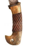 cca 1943 Szovjet kozák saska, M1927, fa-réz markolattal, a markolaton stilizált szovjet címerrel, bő...