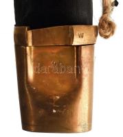 cca 1943 Szovjet kozák saska, M1927, fa-réz markolattal, a markolaton stilizált szovjet címerrel, bő...