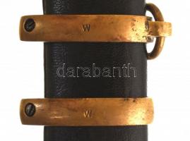 cca 1943 Szovjet kozák saska, M1927, fa-réz markolattal, a markolaton stilizált szovjet címerrel, bő...