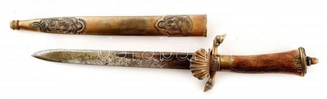Antik vadásztőr. Réz keresztvas, hüvely, figurális díszítéssel, csont markolattal. 36 cm / Antique hunter dagger. Copper, bone.