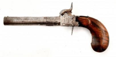 cca 1840-1860 Díszes elöltöltős csappantyús pisztoly, A. Kalliwoda in Prag felirattal a csövön, belga fegyverjellel a csövön, fa markolattal, kopott, a markolaton sérülésnyommal, h: 20 cm