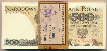Lengyelország 1982. 500Zl (90x) eredeti kötegelővel, közte sorszámkövetők T:I-II Poland 1982. 500 Zlotych (90x) with original wrapper and some consecutive serials C:UNC-XF