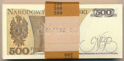 Lengyelország 1982. 500Zl (90x) eredeti kötegelővel, közte sorszámkövetők T:I-II Poland 1982. 500 Zl...