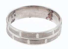 Ezüst(Ag) gyűrű, jelzett, méret: 66, nettó: 4,1 g