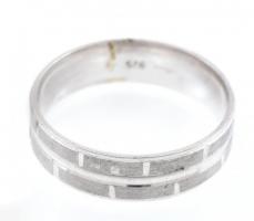 Ezüst(Ag) gyűrű, jelzett, méret: 62, nettó: 4,3 g