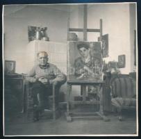 1957 Czóbel Béla (1883-1976) festőművész festménye előtt Magyarországon aláírt fotó 13x13 cm