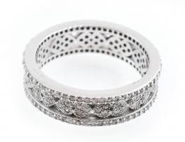 Ezüst(Ag) kövekkel gazdagon kirakott szívecskés gyűrű, jelzett, méret: 56, bruttó: 4,2 g