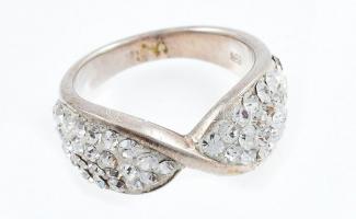Ezüst(Ag) masnis gyűrű, jelzett, méret: 51, bruttó: 4,8 g