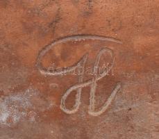 Gorka Lívia (1925 - 2011): Fali virágtartó. Fekete, fehér és türkiz mázakkal festett kerámia, mázrep...