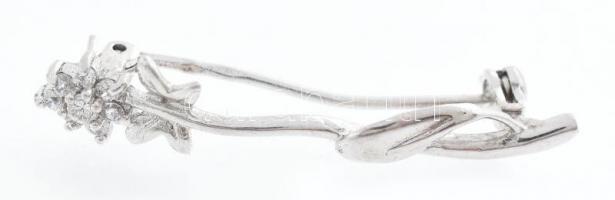 Ezüst(Ag) virágos kitűző, jelzett, h: 4 cm, bruttó: 2,3 g