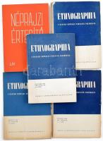 1950-1973 Néprajzi folyóiratok, benne: 1950 Ethnographia 1950 1-2,3-4; 1951 1-2,3-4;  Néprajzi Értesítő LIV 1972; 1973 Néprajzi Hírek 1973 II. évf. 2 sz. Változó állapotban, közte kopott, kissé szakadt borítókkal, az egyik szám hátsó borítója gyűrött.