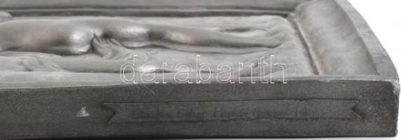 Olvashatatlan jelzéssel: Három grácia. Fali relief. Ónozott ismeretlen anyag, kopott, 48x36cm