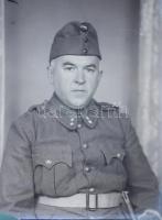 cca 1920-1940 Katonaportrék a Horthy-korszakból (egyedi és ritka viseletek), 6 db negatív üveglemeze...