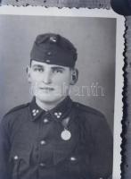 cca 1920-1940 Katonaportrék a Horthy-korszakból (közte színezettek, sérült is), 20 db negatív üvegle...