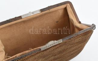 Régi táska, kopásnyomokkal, 18×24 cm