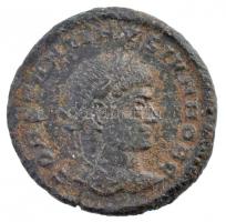 Római Birodalom / Siscia / II. Constantinus caesarként 321-324. AE Follis (2,97g) T:2,2- Roman Empire / Siscia / Constantine II as caesar 321-324. AE Follis (2,97g) CONSTANTINVS IVN NOB C / CAESARVM NOSTRORVM / VOT X - [E?]SIS palm (2,97g) C:XF,VF RIC VII 176.