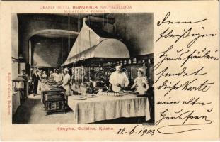 1902 Budapest V. Grand Hotel Hungaria nagy szálloda, konyha belső szakácsokkal. Klösz György