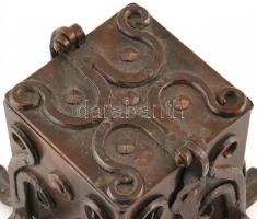 Iparművészeti fém doboz, jelzés nélkül, kopott, m: 12 cm