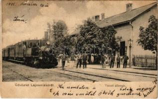 1905 Lajosmizse, vasútállomás, gőzmozdony, vonat, vasutasok. Kohn és Grünhut kiadása + "LAJOS-MIZSE - BUDAPEST 152. SZ." vasúti mozgóposta bélyegző (r)