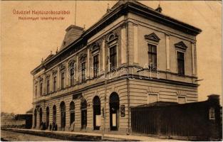 1909 Hajdúszoboszló, Hajdú megyei takarékpénztár. W.L. 2089. + "KŐRÖSMEZŐ - BUDAPEST 299. SZ. C" vasúti mozgóposta bélyegző (EB)