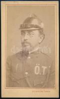 1900 Dr. Czelláth Bálint miskolci ügyvéd, mint önkéntes tűzoltó, keményhátú fotó Szinay és Társa műterméből, 10,5×6 cm