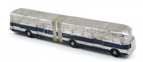 cca 1970 Csuklós Ikarus busz, eredeti alumínium öntvény, kopásnyomokkal, h: 18 cm