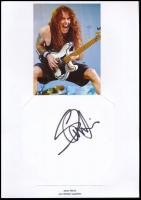 Steve Harris (1956-) basszusgitáros, az Iron Maiden zenekar alapító tagjának aláírása papírlapon