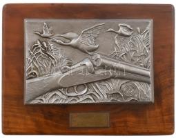 Vadász relief alumínium, fa alapon, jelzett 22 x 16 cm