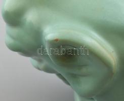 Komlós testvérek Budapest: Elefántos könyvtámasz pár. Mázas kerámia jelzett, csorba, sérült. m: 15cm