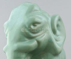 Komlós testvérek Budapest: Elefántos könyvtámasz pár. Mázas kerámia jelzett, csorba, sérült. m: 15cm