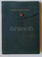 1902 Arisztokrata család 100 átlátszó lapos Kodak fotóalbuma, 14x15 cm, elején a valamikori fotók je...