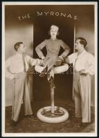 cca 1930 The Myronas akrobaták Breslauból, fotó, 17×12 cm
