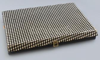 12 személyes ezüstözött olasz evőeszköz készlet, gazdagon díszített, eredeti dobozában,