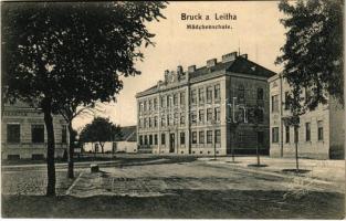 1913 Lajtabruck, Bruck an der Leitha; Mädchenschule / Leányiskola. H. Effenberger kiadása / girls school