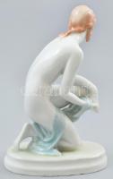 Zsolnay térdelő akt, kézzel festett, jelzett, hibátlan, m: 23cm