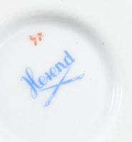 Herendi csipkebogyó mintás körmös váza. Kézzel festett, jelzett, kopásnyomokkal. M: 13 cm