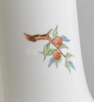 Herendi csipkebogyó mintás váza . Kézzel festett, jelzett, kopásnyomokkal. M:17 cm