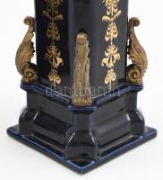 Figurális mécsestartó, öntött patinázott bronz, porcelán talapzaton, jelzett, hibátlan m: 51cm