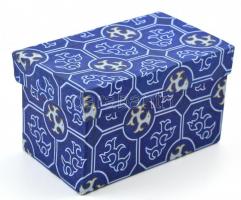 Rekeszzománc (cloisonne) dísztojás pillangós mintával, talapzattal, dobozban d: 6,5 cm