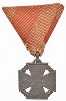 1916. Károly-csapatkereszt Zn kitüntetés mellszalagon T:2 Hungary 1916. Charles Troop Cross Zn decoration on ribbon C:XF NMK 295.