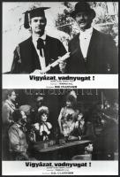 1972 ,,Vigyázat, vadnyugat című olasz francia film jelenetei és szereplői (köztük Terence Hill), 11 db vintage produkciós filmfotó, ezüst zselatinos fotópapíron, kisebb hibákkal, 18x24 cm