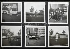 cca 1950-80 Magyar fényképalbum kb. 150 db fotóval, többségében kirándulás, nyaralás stb., albumlapokra ragasztva, néhány fotó kijár, klf. méretekben