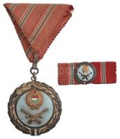 1957. Szolgálati Érdemérem zománcozott kitüntetés mellszalagon, miniatűrrel szalagsávon T:2- NMK.: 618.