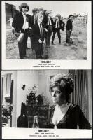 1969 ,,Melody című angol film jelenetei és szereplői, 13 db vintage produkciós filmfotó, ezüst zselatinos fotópapíron, a film zenéjét a Bee Gees együttes írta és játszotta, 18x24 cm