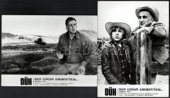 George C. Scott színész a ,,Düh - Dan Logan ámokfutása című amerikai filmben, 13 db vintage produkciós filmfotó, ezüst zselatinos fotópapíron, 18x24 cm